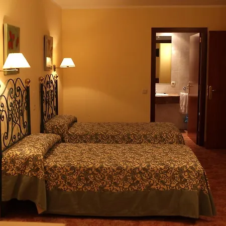 Hotel Los Arcos 2*